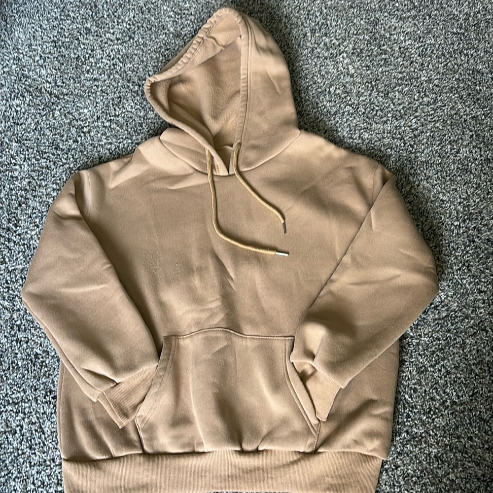 SHEIN. Beige hoodie. Size medium.